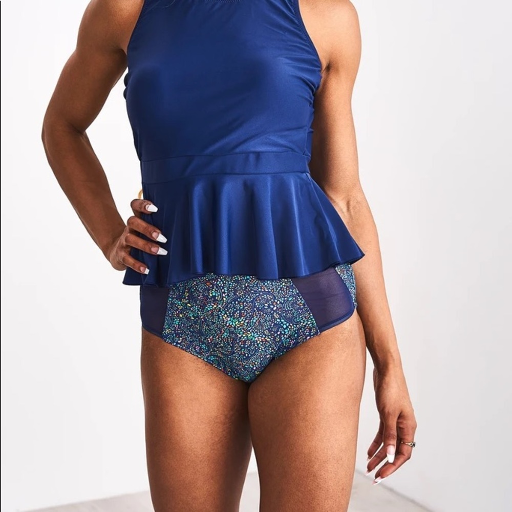 Latched Mama high waisted swim bottoms EUC
